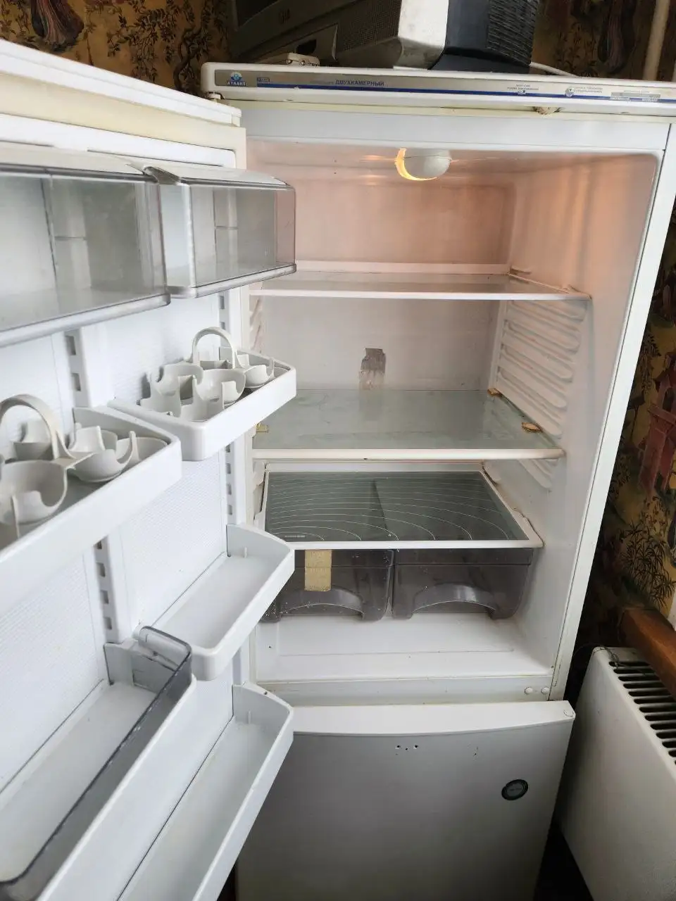 Холодильник рабочий самовывоз Зеленоград - Бытовая техника (Барахолка) в Зеленоград