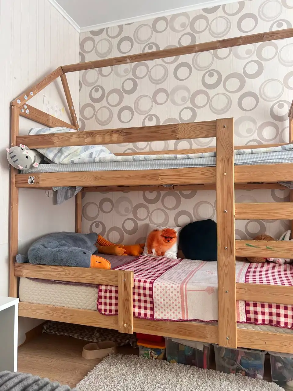 Продам двухъярусную кровать-домик с матрасом - Мебель (Барахолка) в Химки