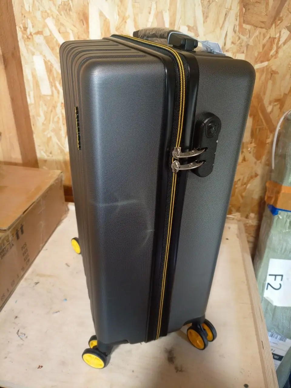 Новый чемодан ABS размер S - Чемоданы и сумки (Барахолка) в Химки
