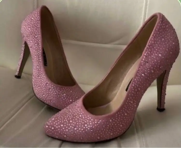 Товар в идеальном состоянии размер 37 - Барахолка в Химки