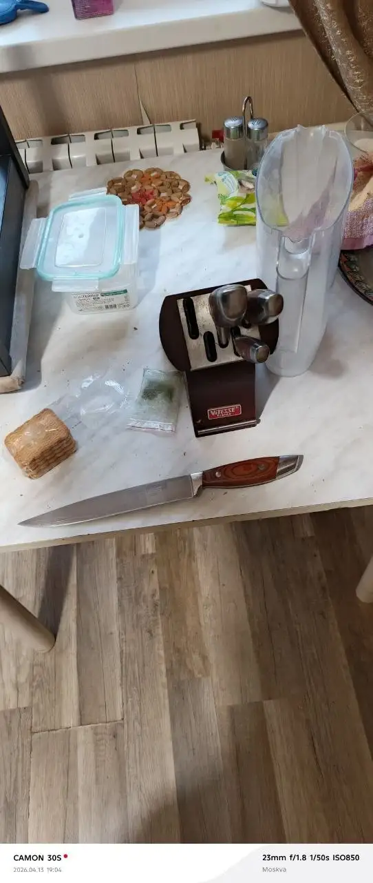 Набор ножей с подставкой - Кухонные принадлежности (Барахолка) в Химки