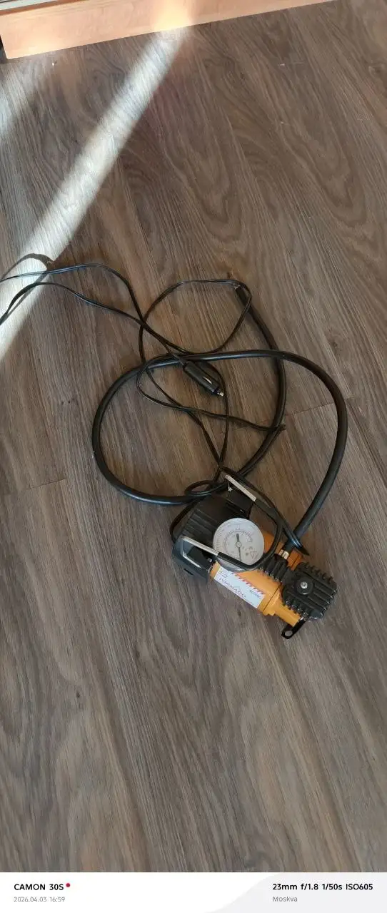 Автомобильный насос - Автоаксессуары (Запчасти) в Химки