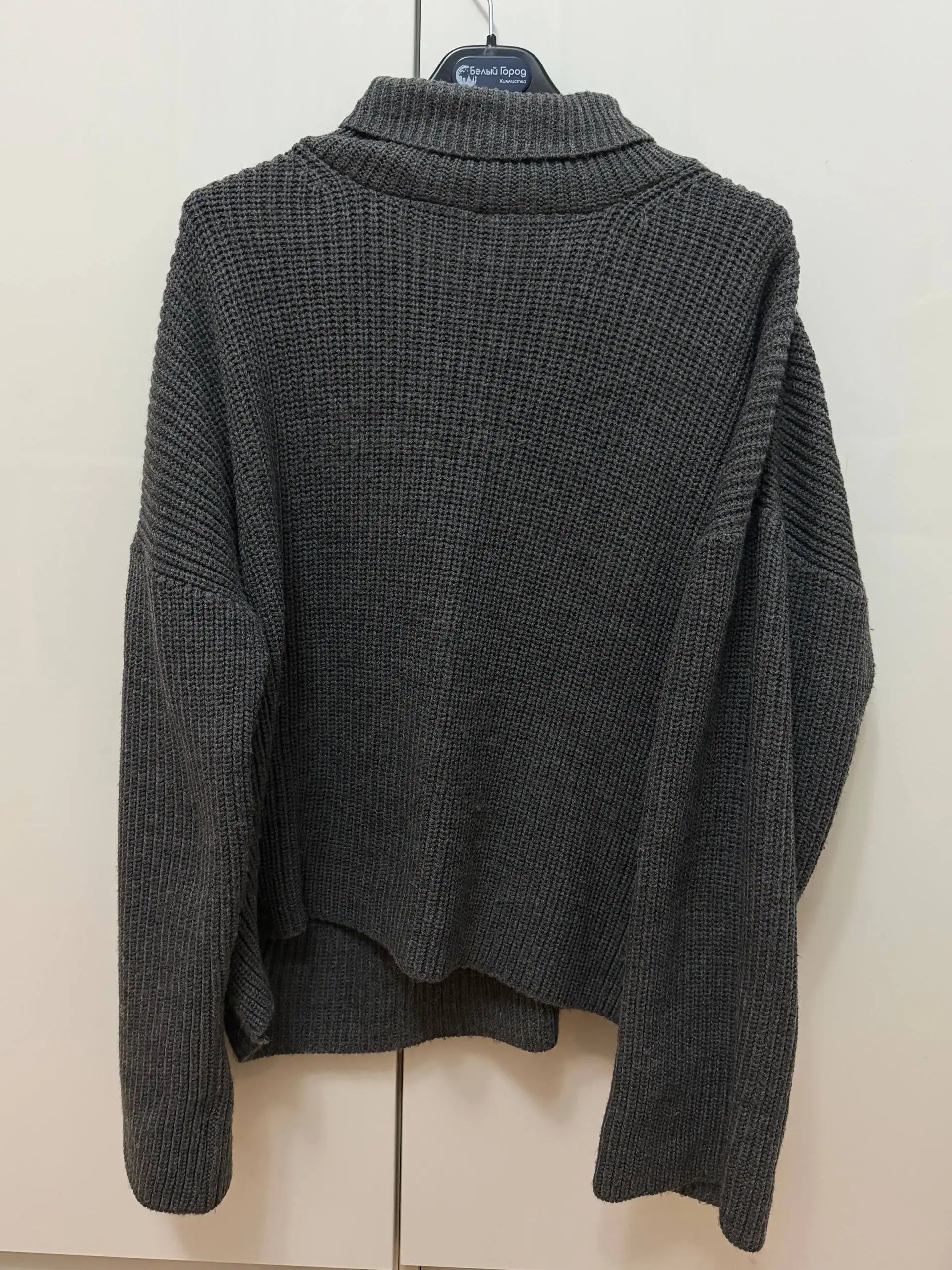 Вязаный оверсайз свитер с горлом - Верхняя одежда (Одежда) в Химки