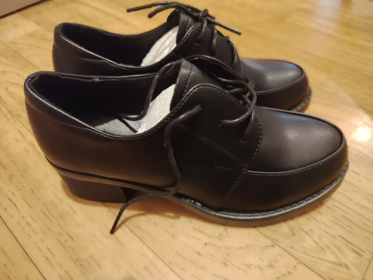 Продам новые туфли 35 размера - Обувь (Одежда) в Химки