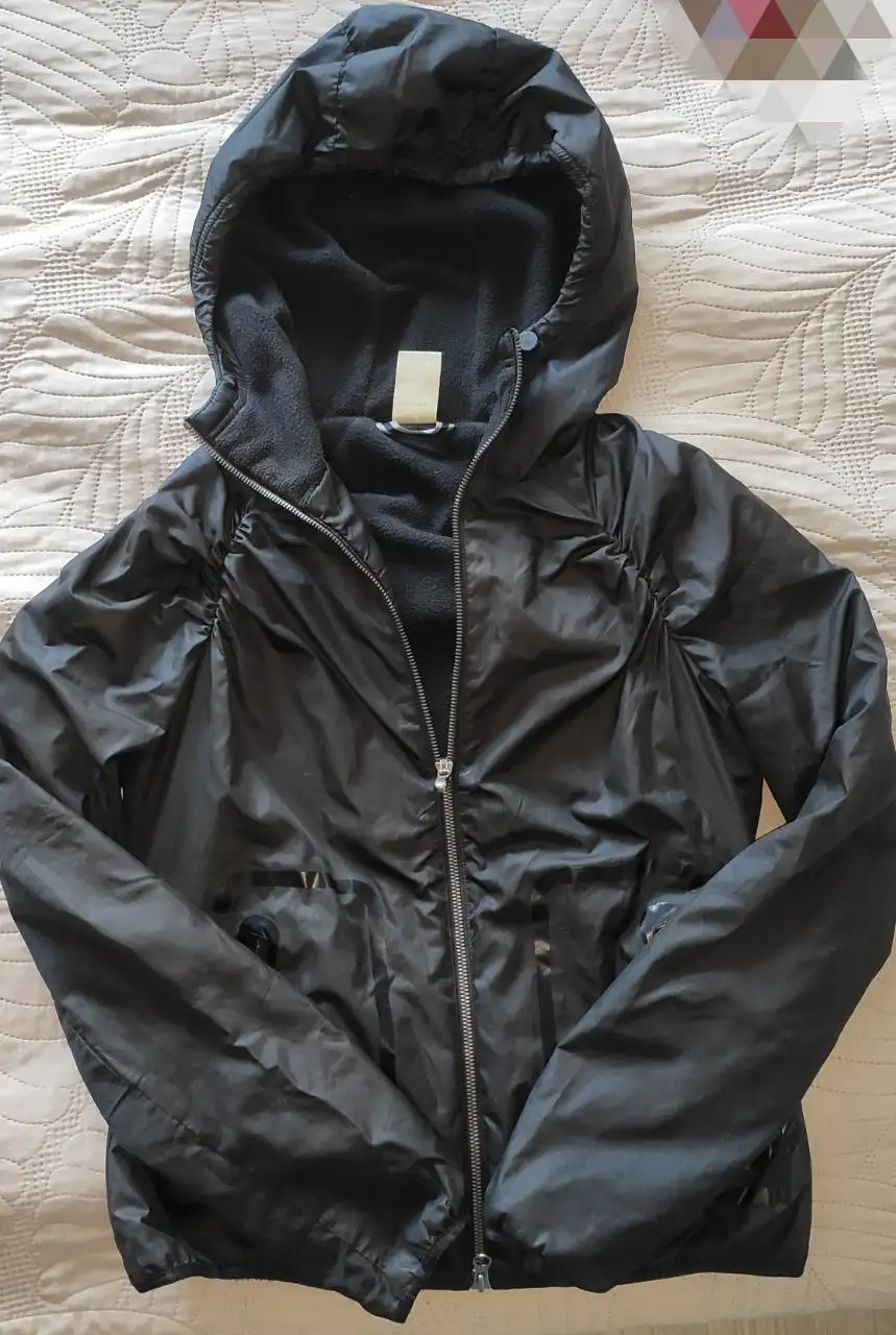 Куртка утепленная Adidas оригинал, размер 42 (XS) - Верхняя одежда (Одежда) в Зеленоград