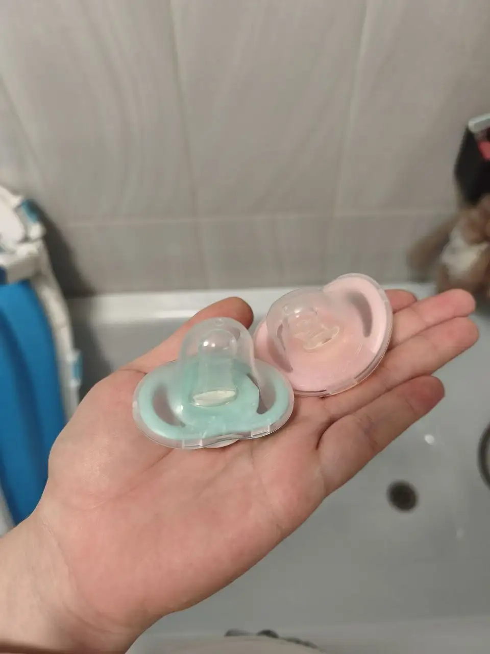 Пустышки Pigeon MiniLight Мороженое Зайчики S 2шт - Пустышки и соски (Товары для детей) в Химки