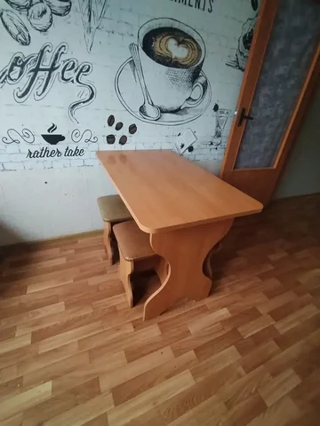 Стол и 4 табуретки - Для дома и дачи в Химки