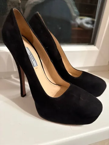 Натуральная замша Prada - Одежда в Химки