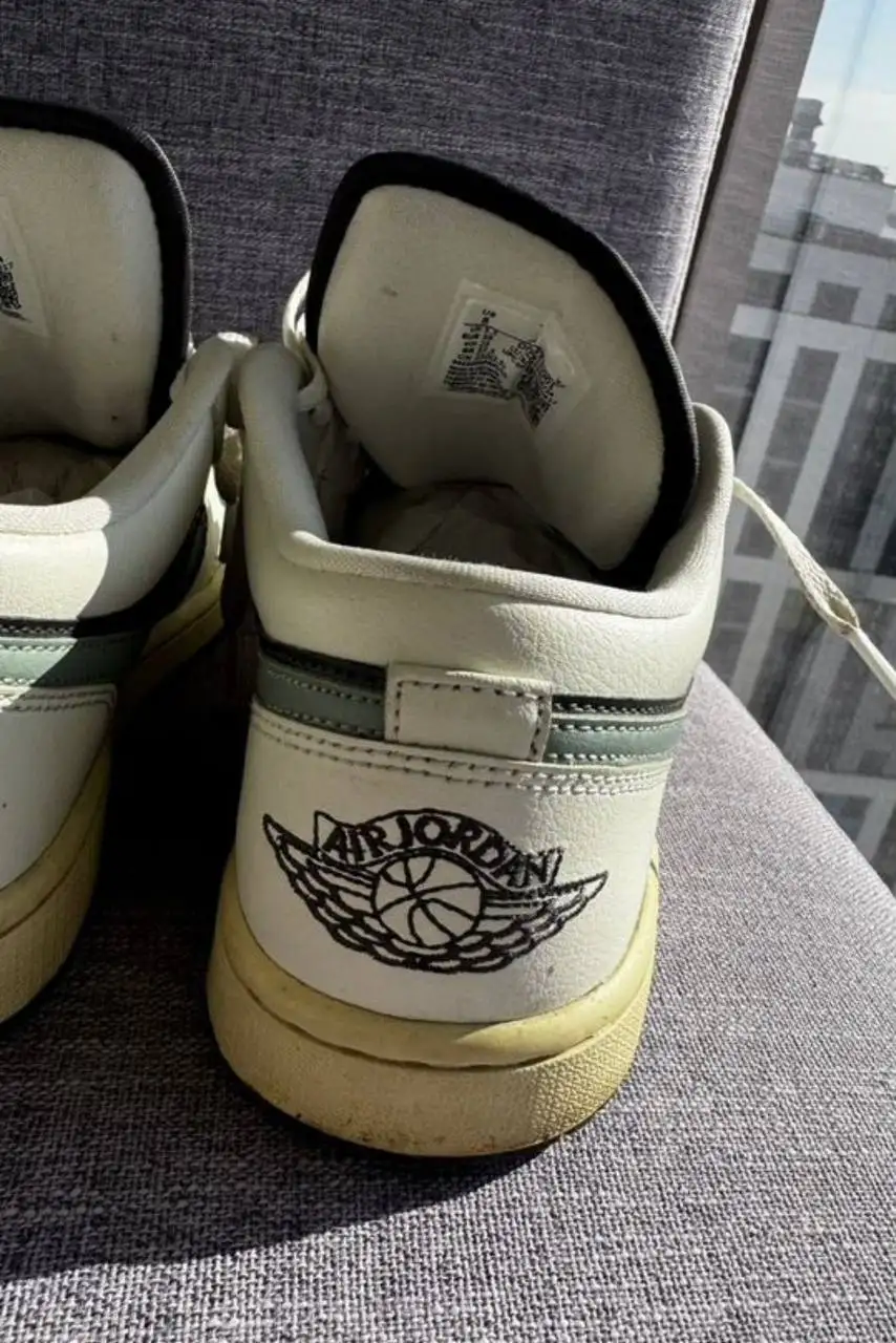 Кроссовки Air Jordan 1 Low 39 размера - Обувь (Одежда) в Химки