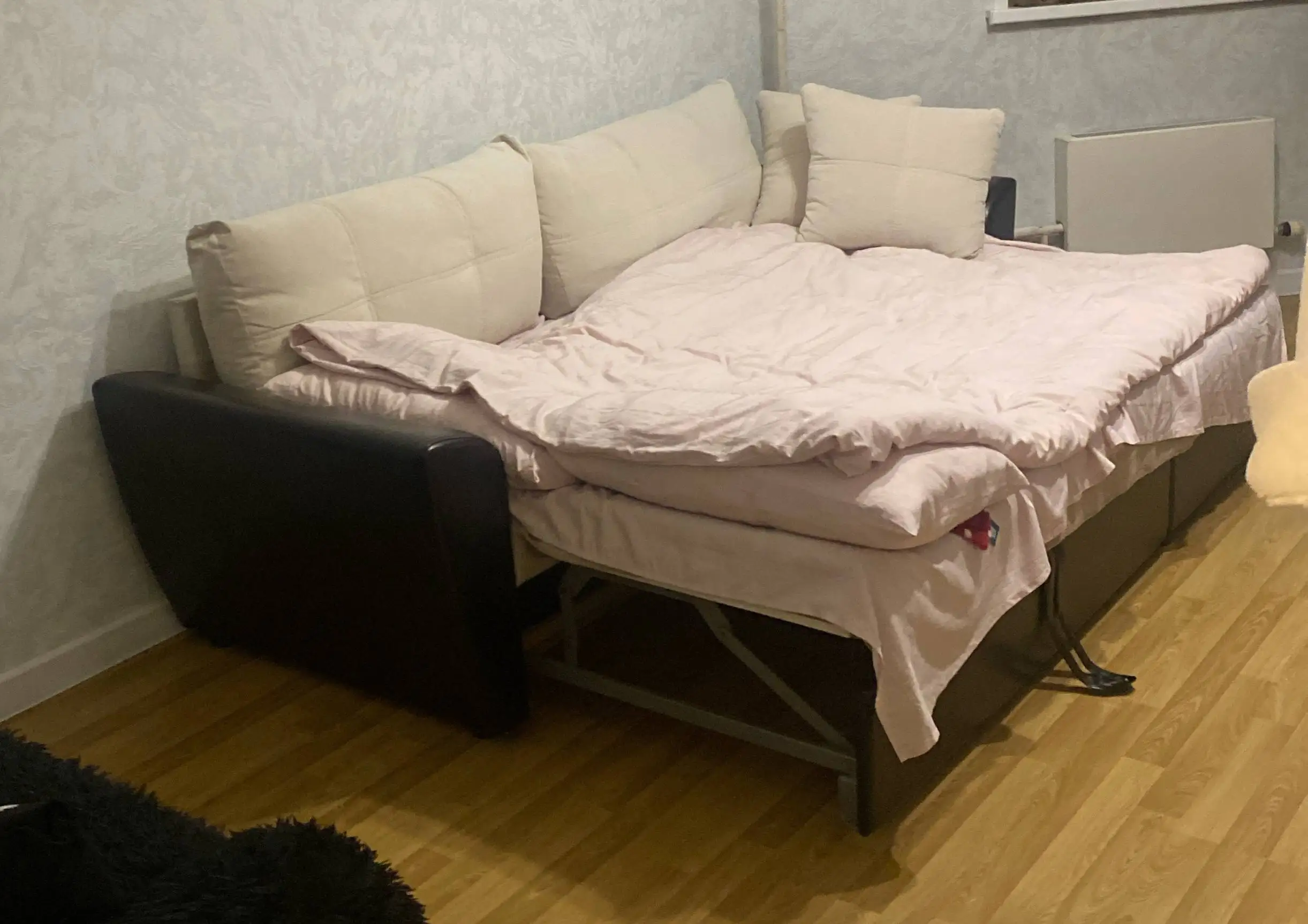 Продаю диван 7000 - Мебель (Для дома и дачи) в Химки