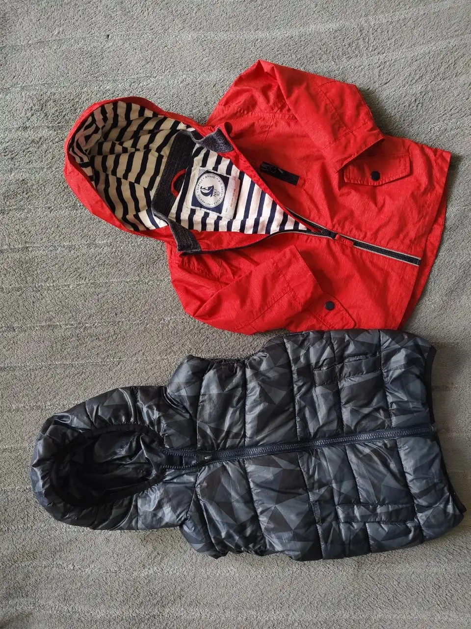 Детская одежда (ветровка, жилетка, футболки, брюки) пакетом - Одежда (Товары для детей) в Химки