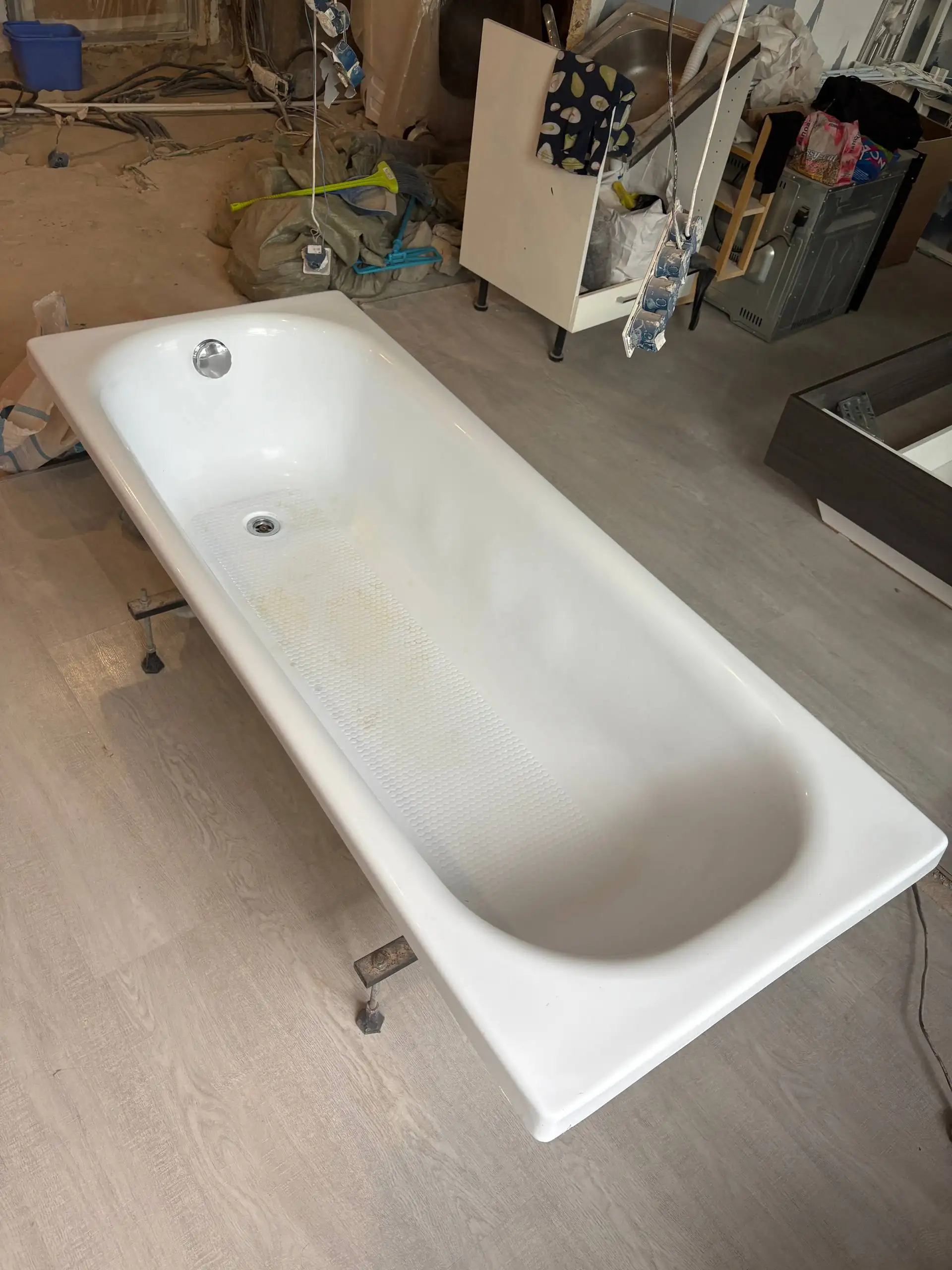 Продажа акриловой ванны 170x70 - Сантехника (Для дома и дачи) в Химки