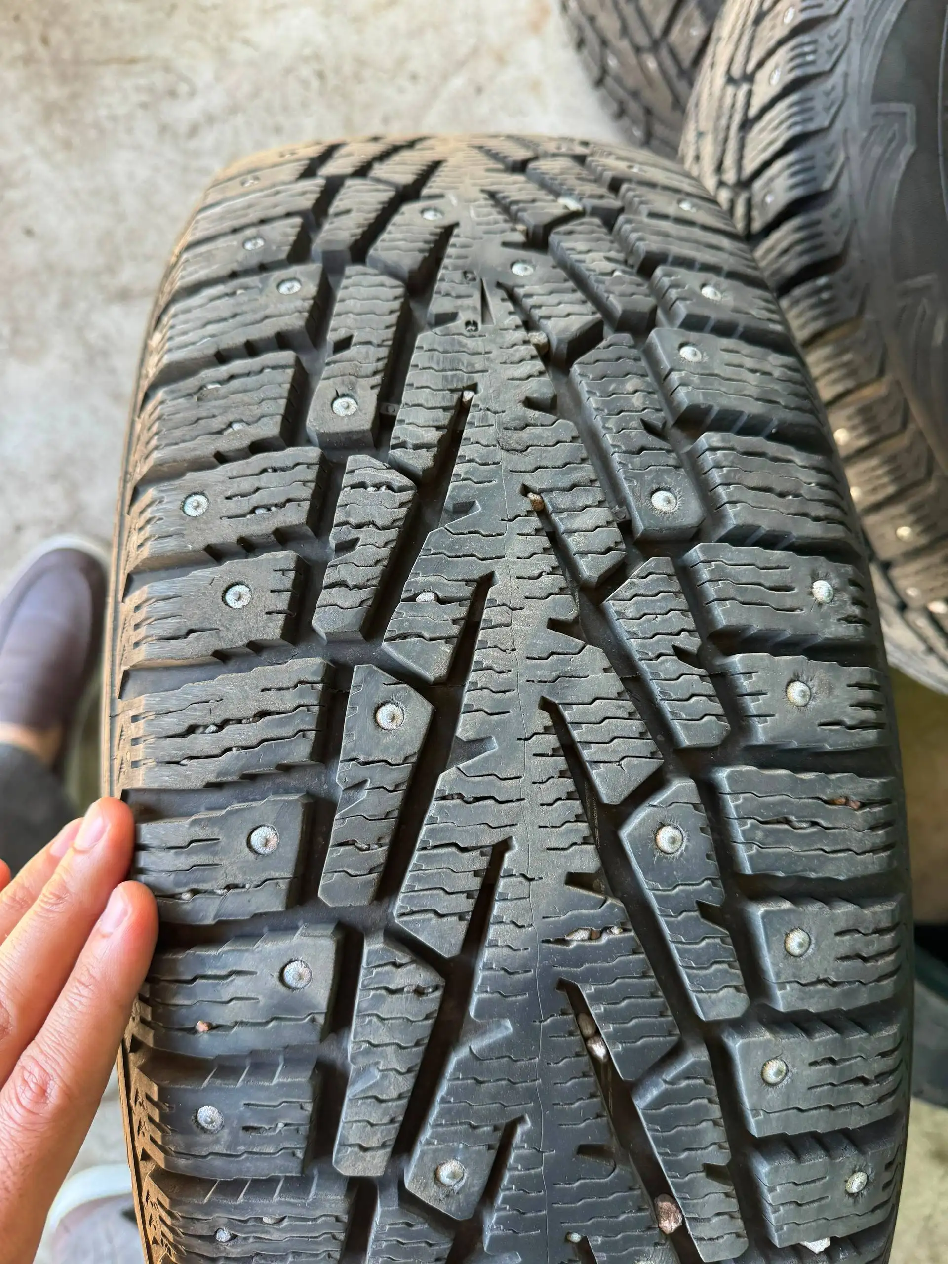 Зимние шины 215/55/17 - Шины (Авто) в Зеленоград