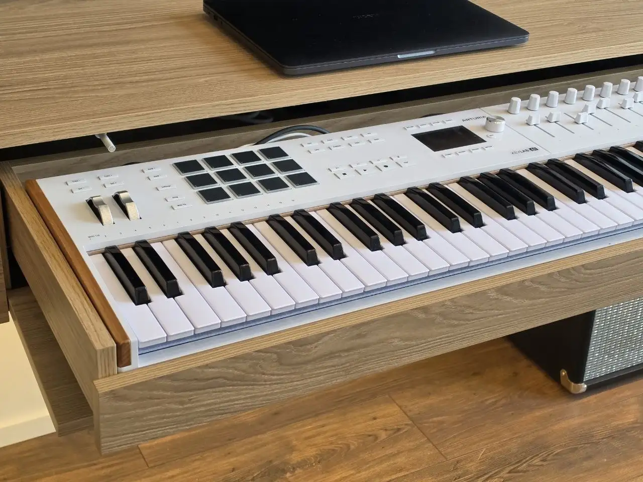 Миди-клавиатура Arturia KeyLab 61 MK3 (не essential) - Миди-клавиатуры (Электроника) в Химки