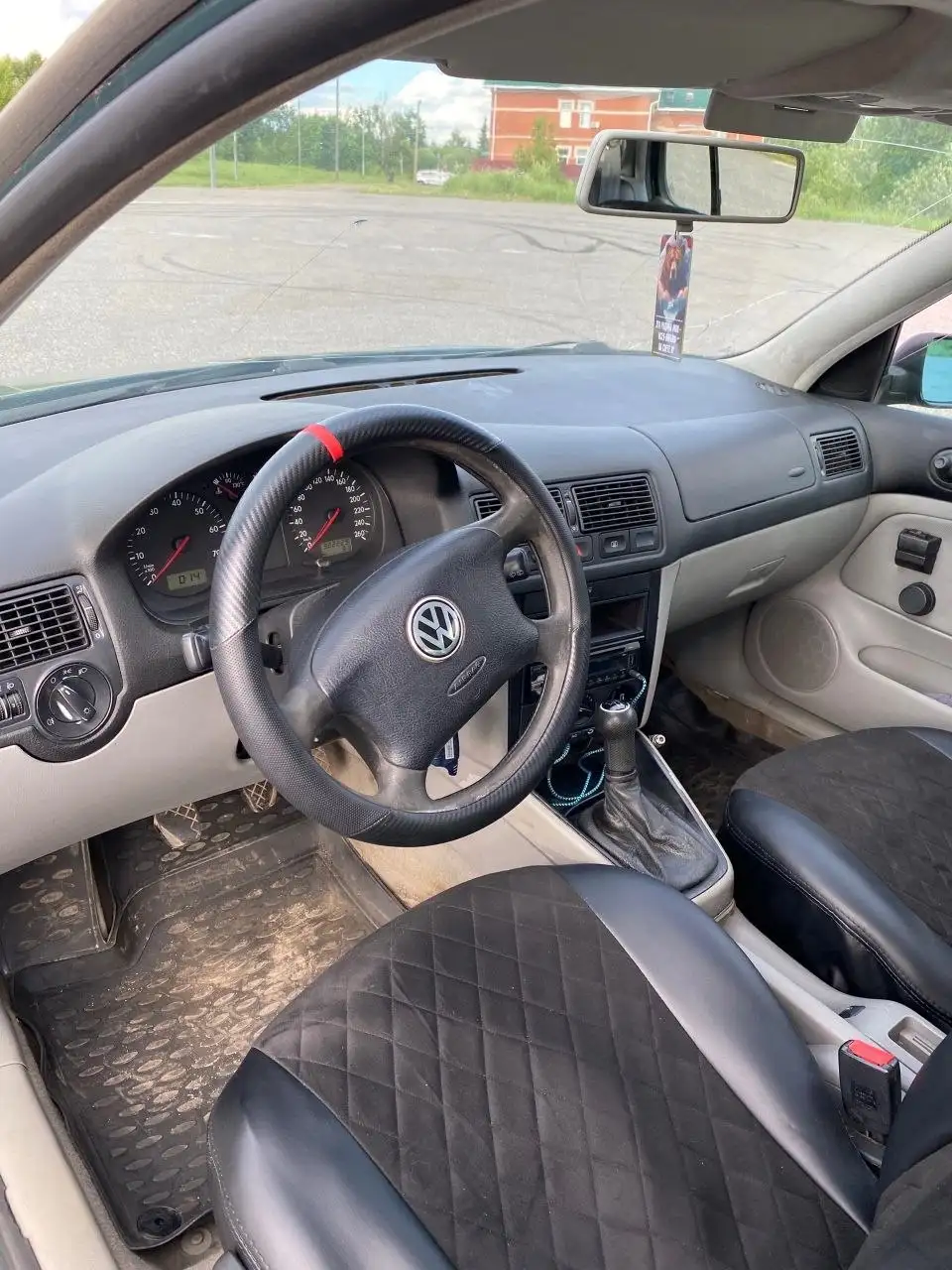 Продажа Volkswagen Golf 4 1999 - Volkswagen Golf 4 (Авто) в Сергиев Посад