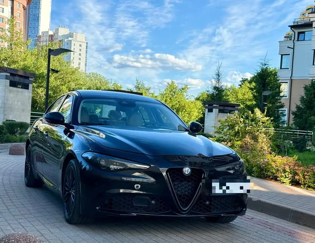 Alfa Romeo Giulia 2017 - Аксессуары для авто в Москва