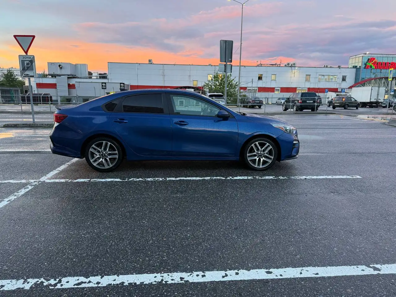 Kia Forte 2018 - Легковые автомобили (Авто) в Зеленоград