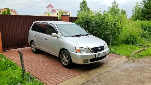 Toyota Gaia 2001 - Купе в Москва