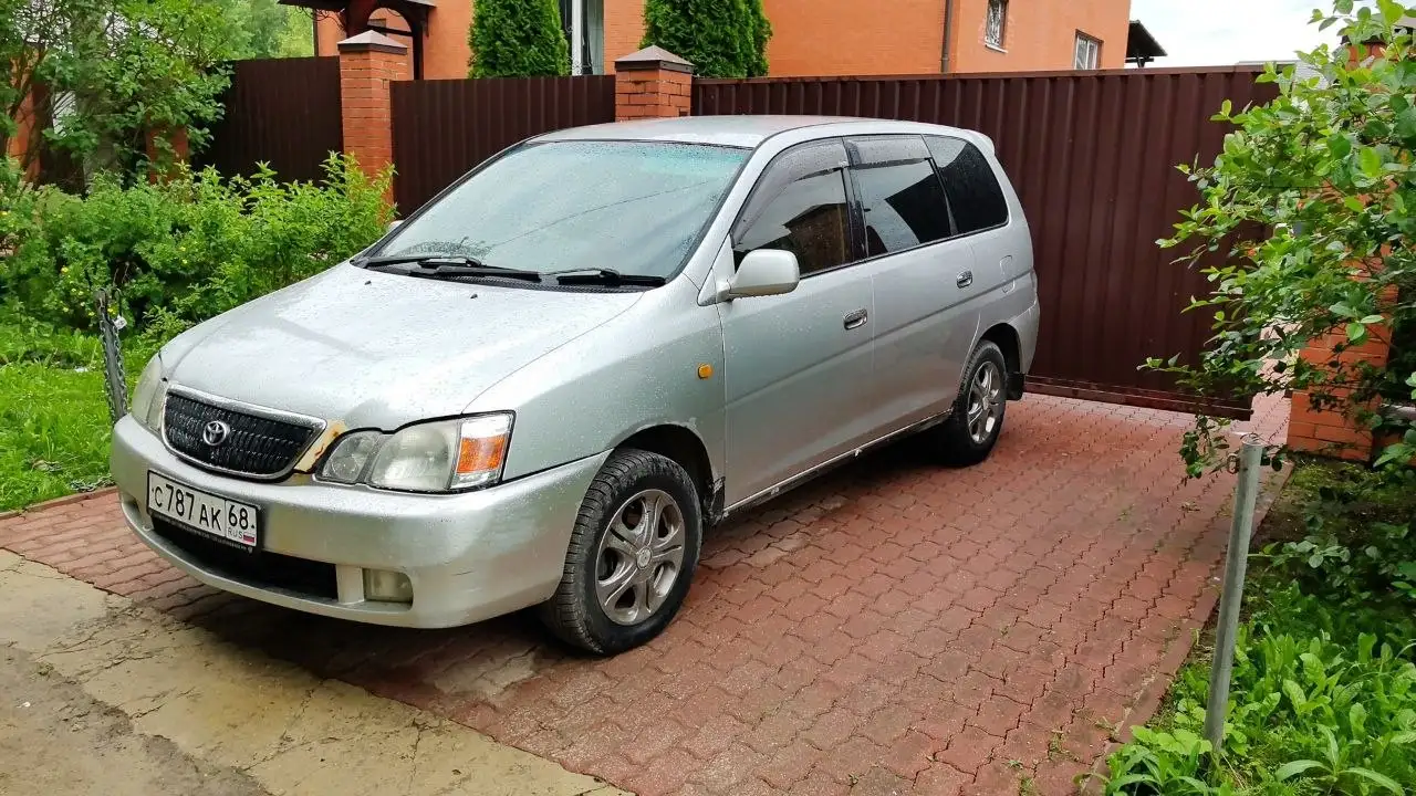 Toyota Gaia 2001 - Авто в Москва