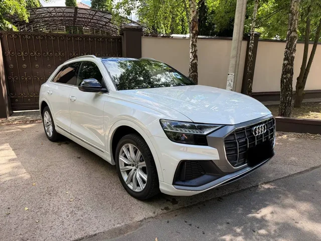 Audi Q8 2019 S-line - Запчасти для легковых автомобилей в Москва