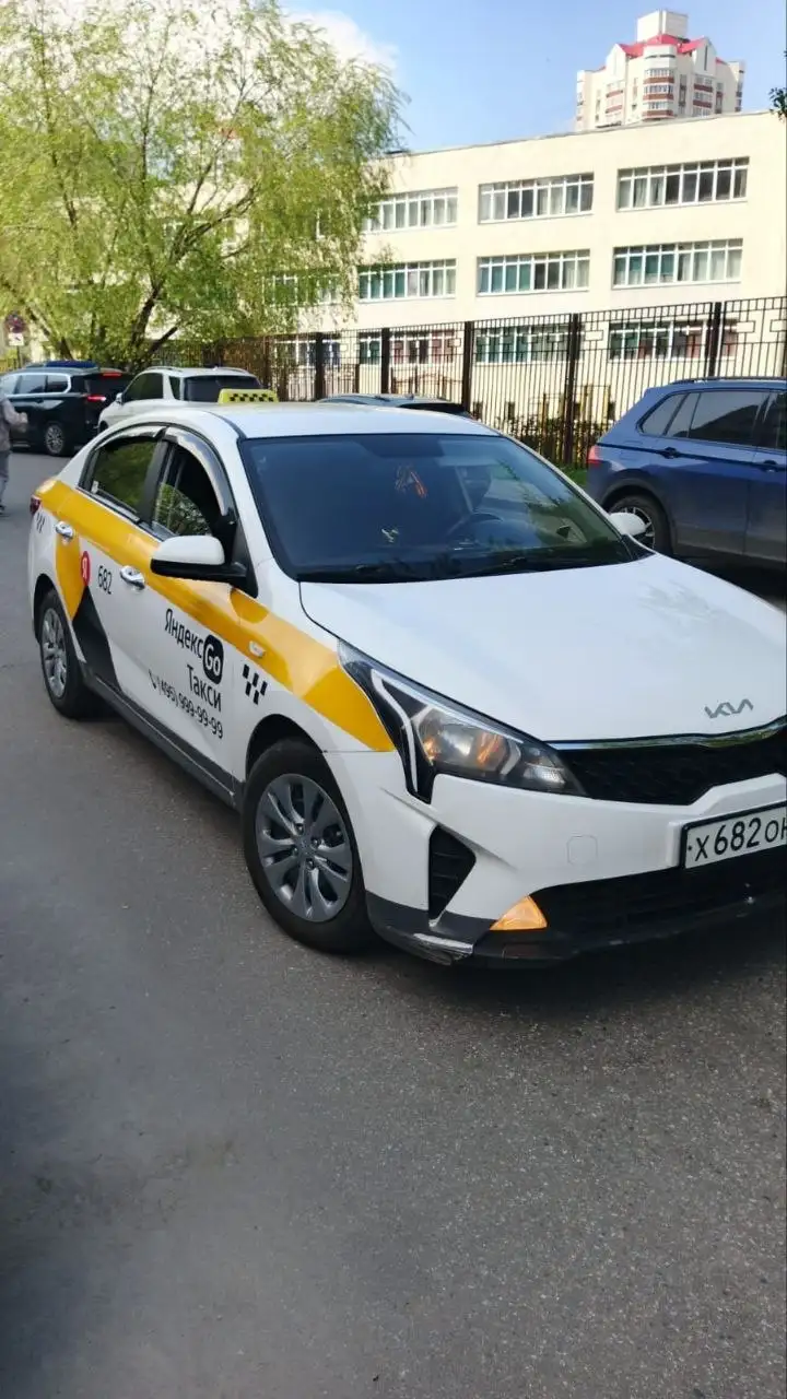 Kia Rio 2021 1.6 автомат, пробег 300 тыс, такси - Легковые автомобили (Авто) в Москва