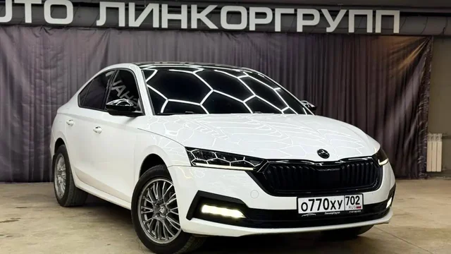 Skoda Octavia A8 1.4 TSI AT 2021 - Мотоциклы и мопеды в Уфа