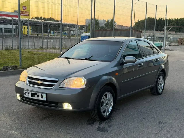 Шевроле Лачети 2013 / 1.8 механика / Москва - Hyundai Accent в Москва