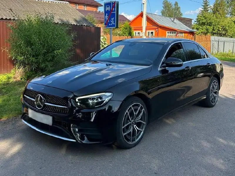 Mercedes E213 (рестайлинг) 2021 - Авто в Москва