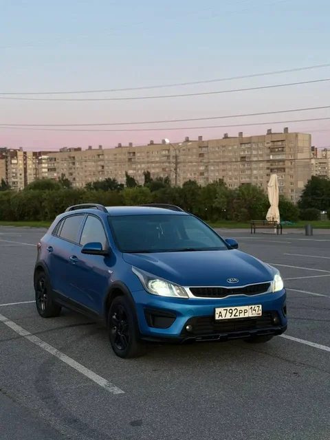 KIA RIO X-line 1.6 АТ 2019 года в хорошем состоянии - Грузовики в Санкт-Петербург