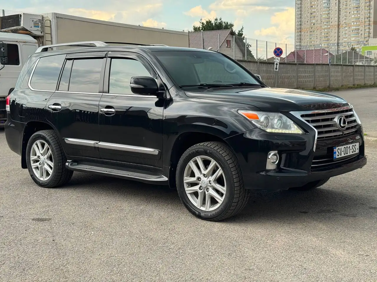 LEXUS LX570 2013 года, чистый Грузинский учет, Москва - Внедорожники (Авто) в Москва