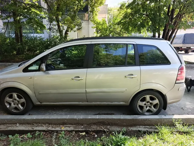 Opel Zafira B 1.8 2006 - Легковые автомобили в Москва