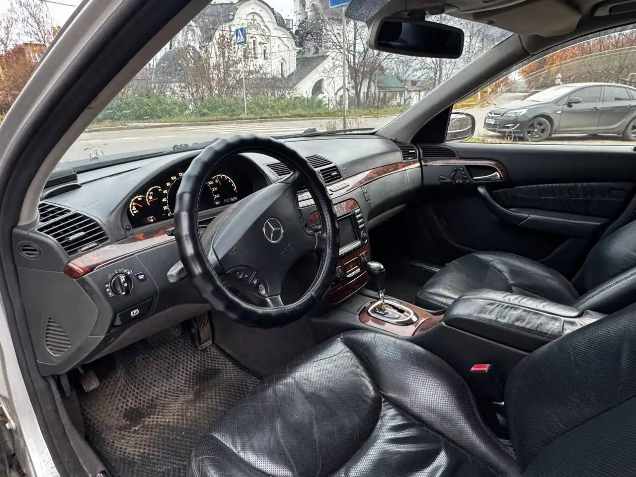 Продам Mercedes W220 3.7