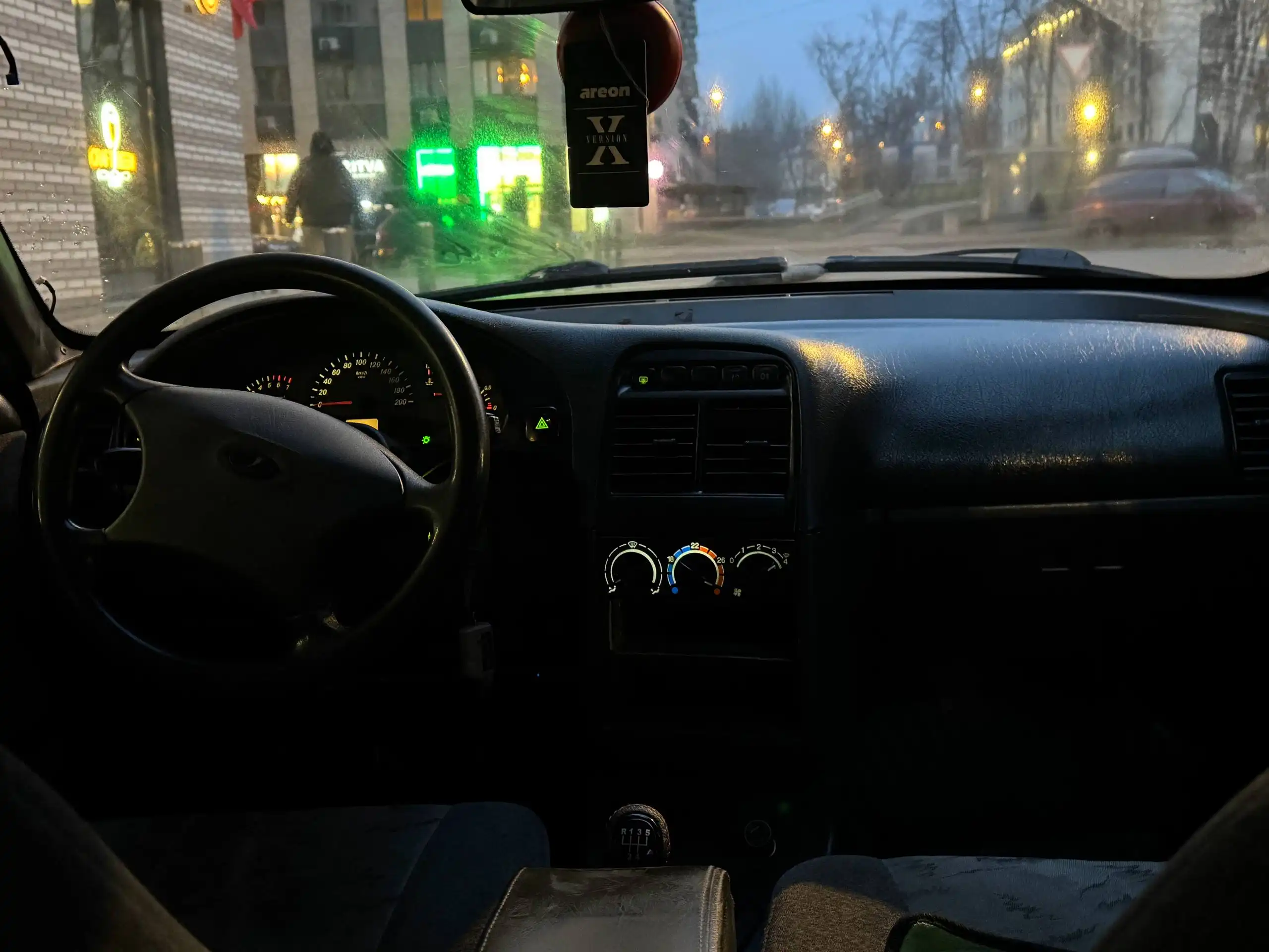 Продажа автомобиля ШЕСНАРЬ в отличном состоянии