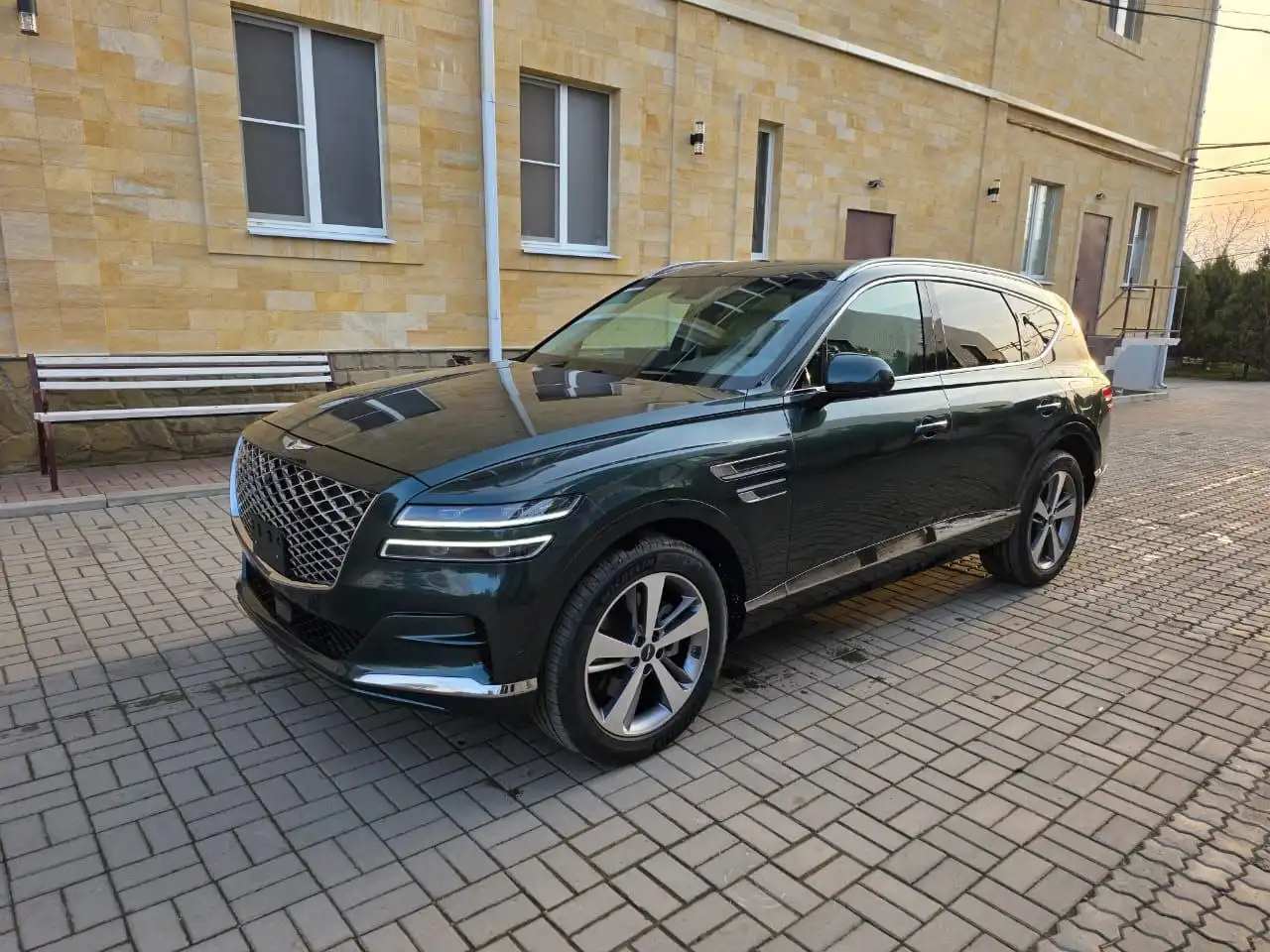 Продажа Genesis GV80 2021 года