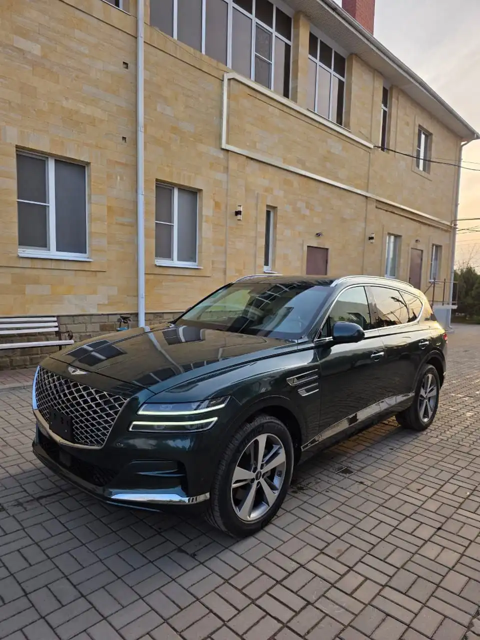 Продажа Genesis GV80 2021 года
