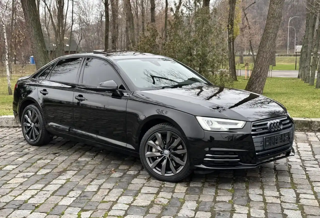 Audi A4 2017 B9/8W с автоматом и полным приводом