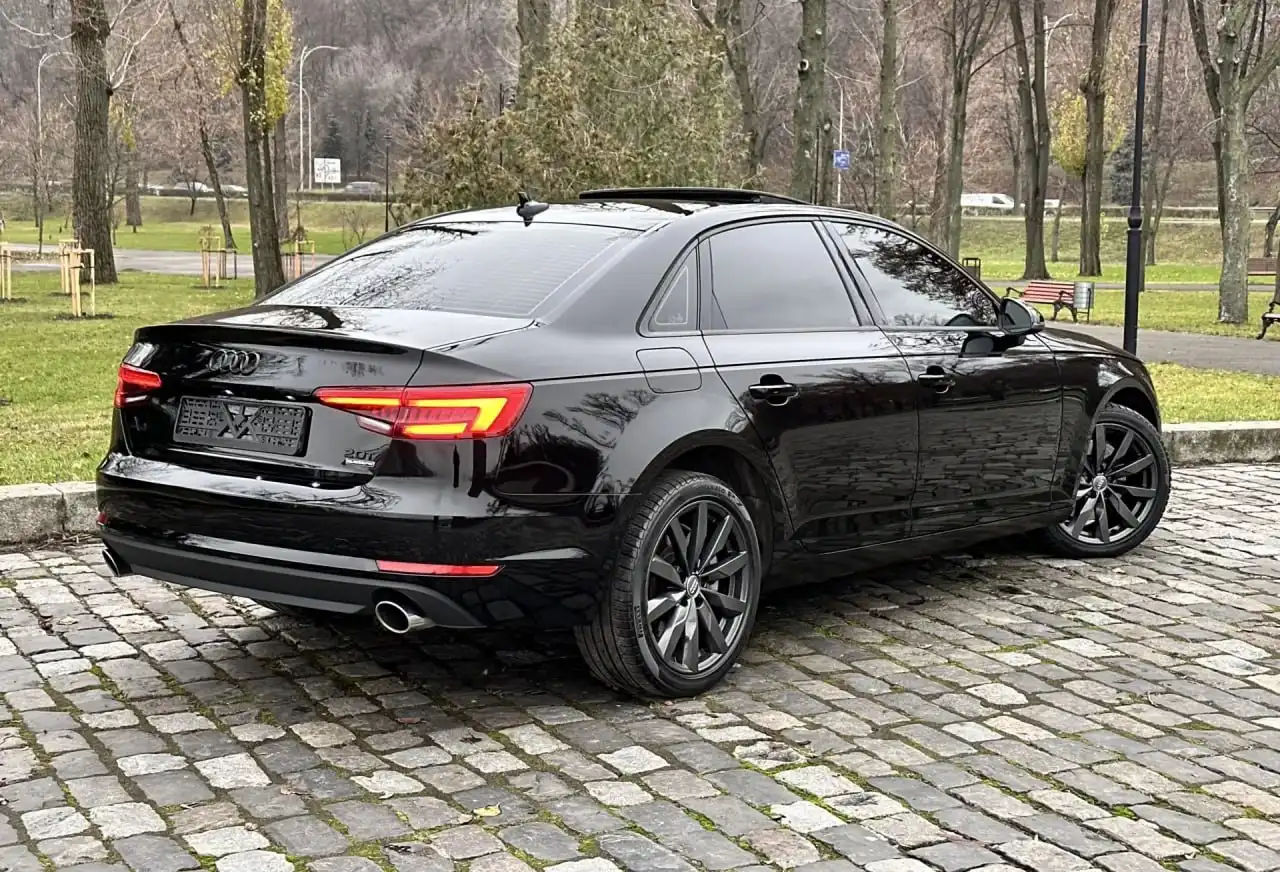Audi A4 2017 B9/8W с автоматом и полным приводом