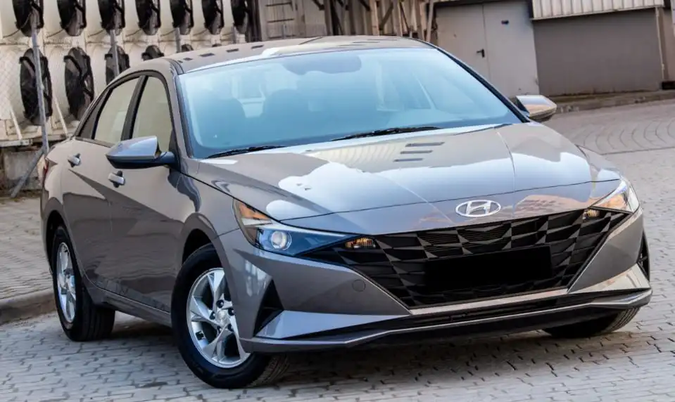 Hyundai Elantra 2022 года с пробегом 33 000 км