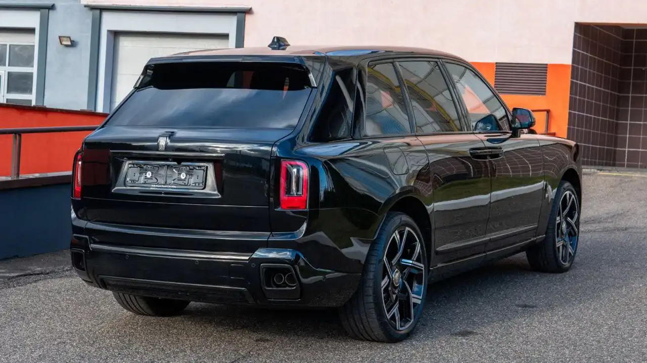 Rolls-Royce Cullinan Black Badge II 2025