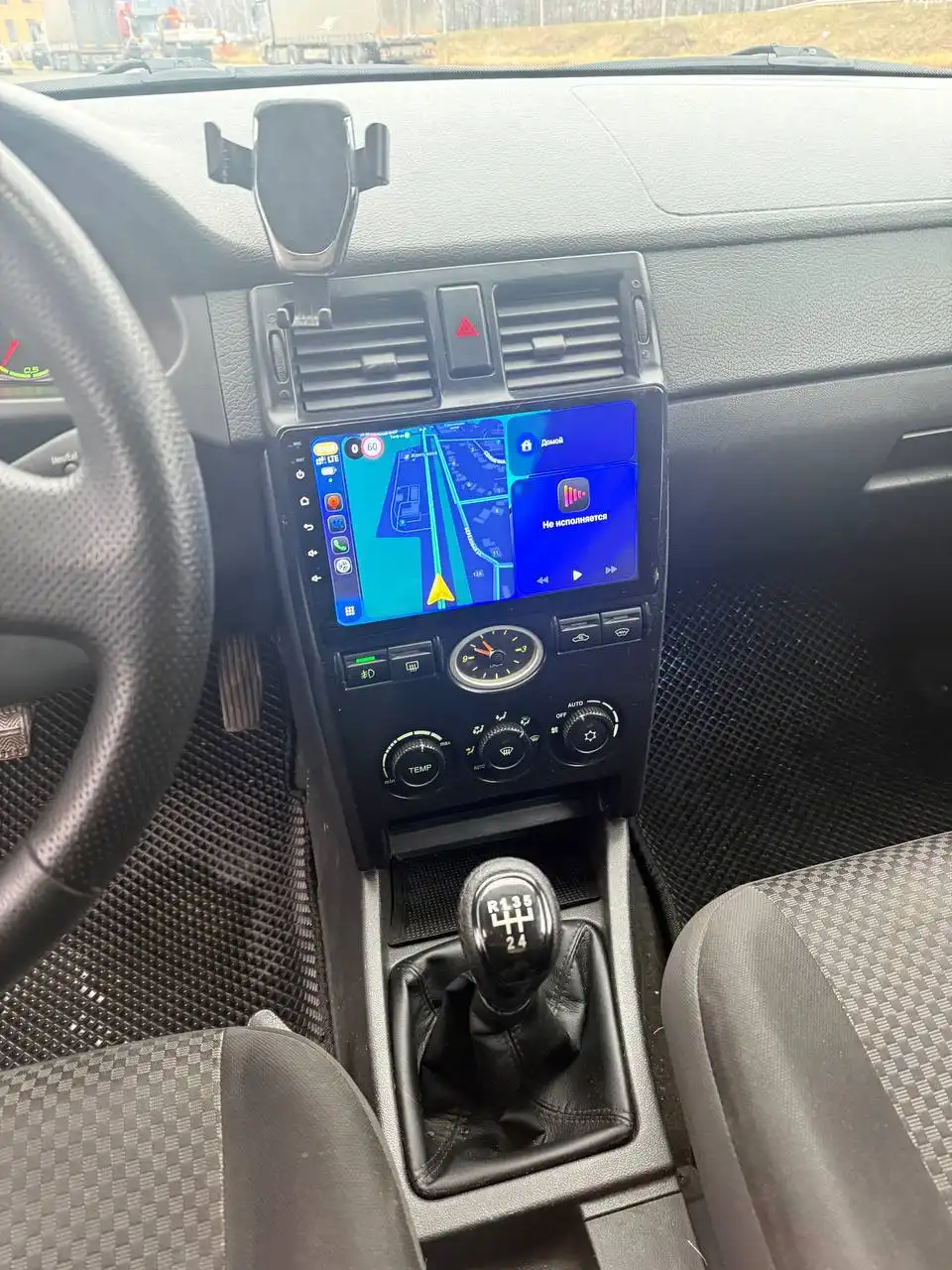 Продам Лада Приора 2012 года с полным обслуживанием и тюнингом