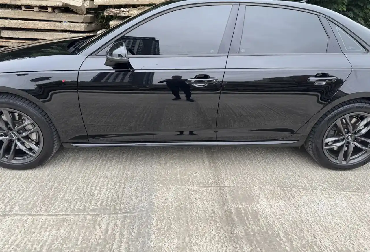 Audi A4 2016 с двигателем 2.0 л и полным приводом