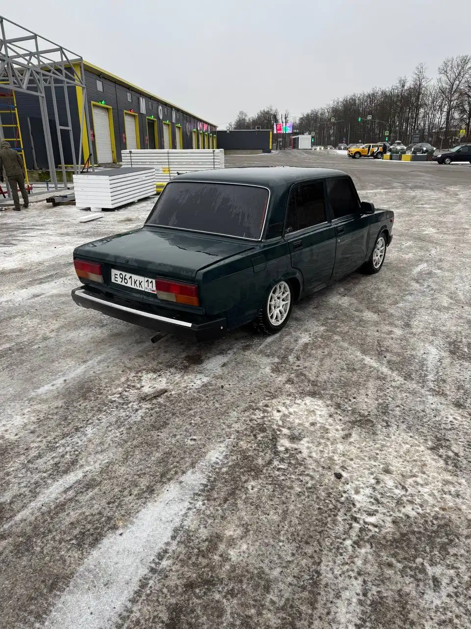 ВАЗ 2107 2005 года с живым кузовом и литыми дисками