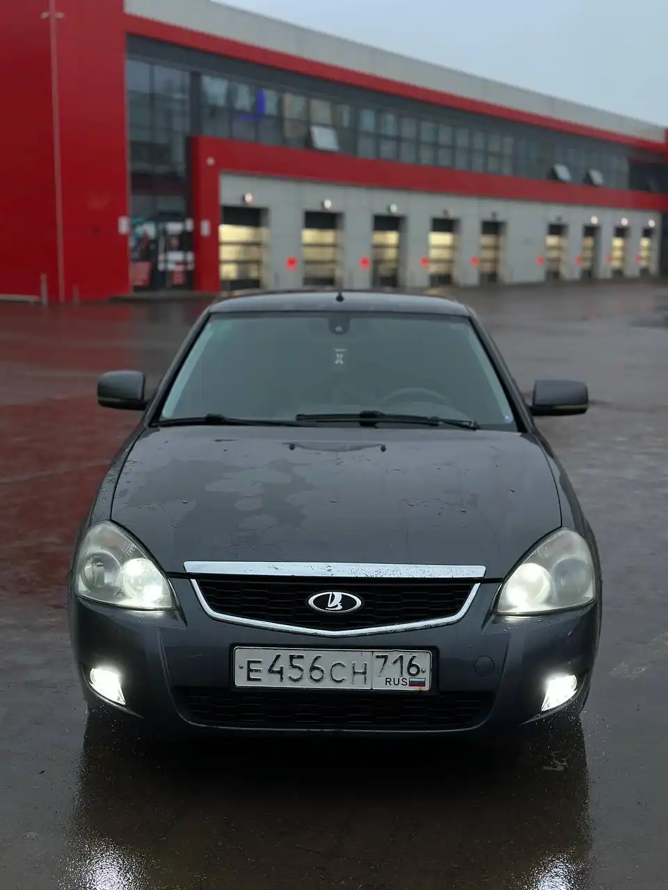 Продам Lada Priora 2 2014 года в максимальной комплектации