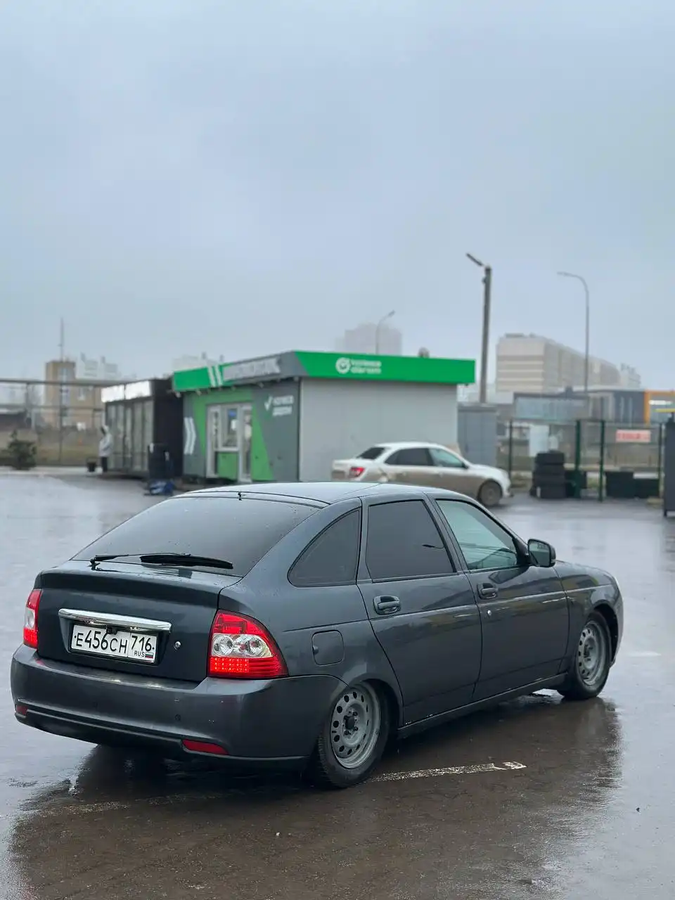 Продам Lada Priora 2 2014 года в максимальной комплектации