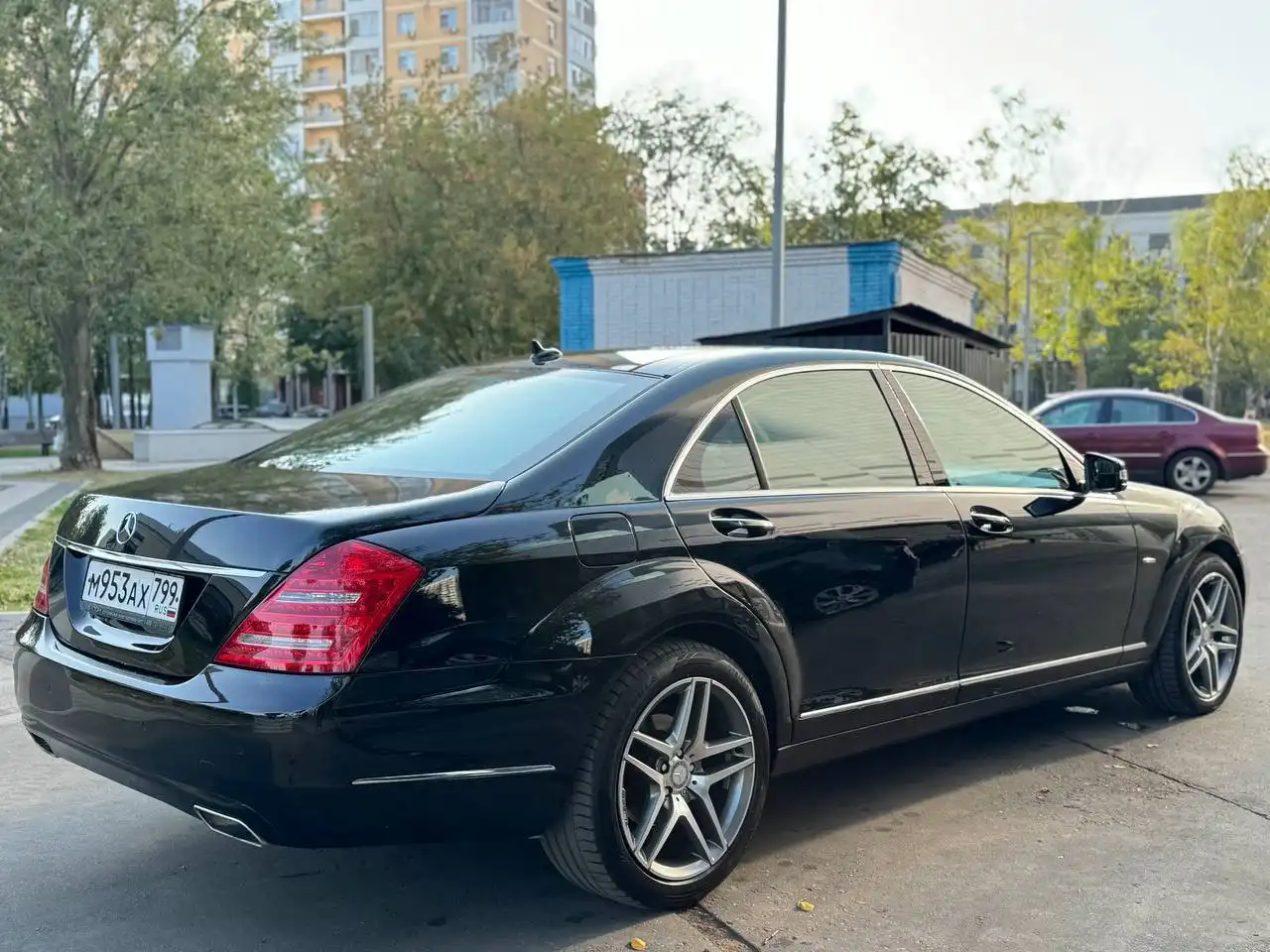 Продажа Mercedes S221 2012 года с полным обновлением