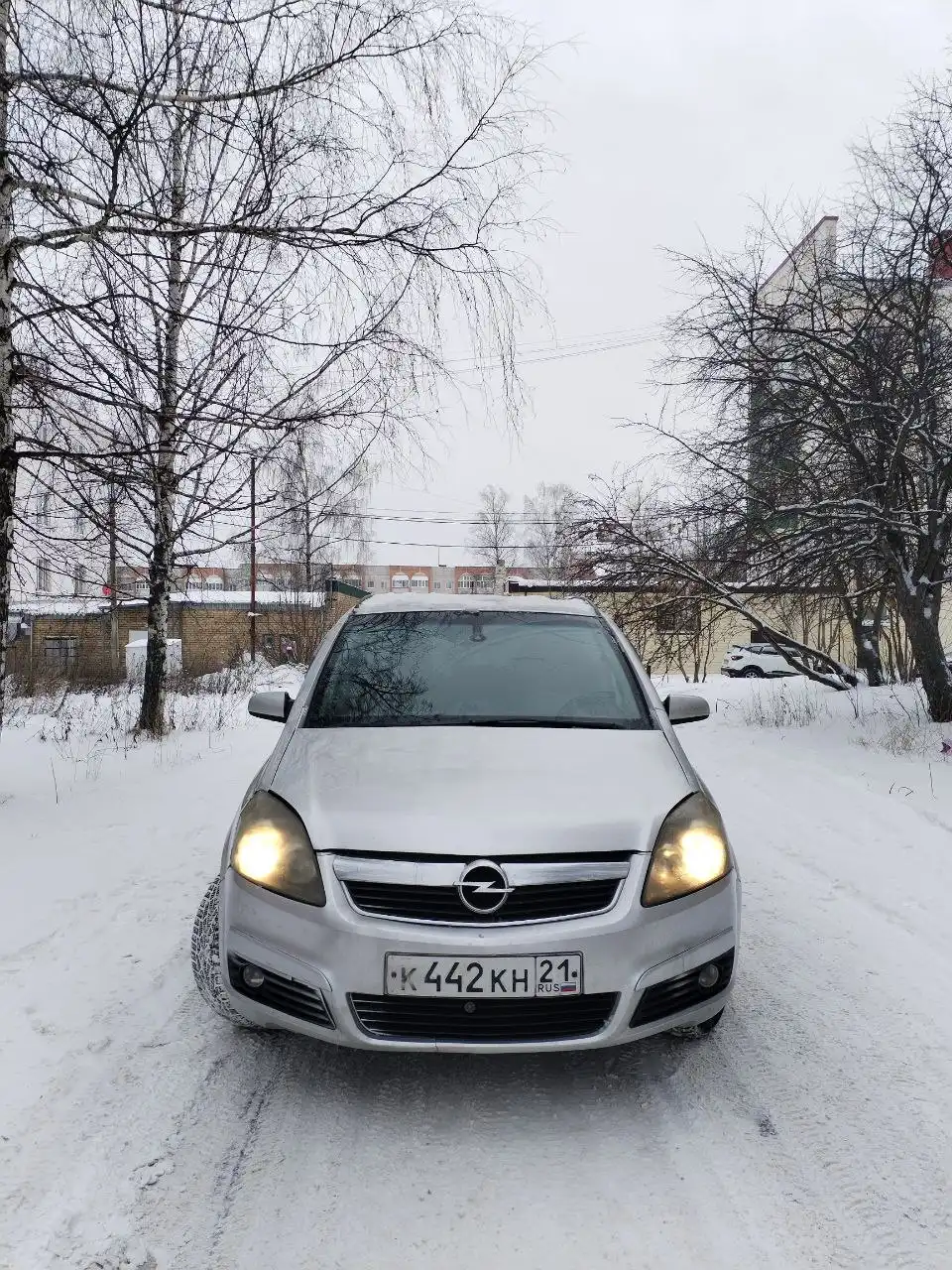 Продажа автомобиля 2006 года, 1.8 л, 7 мест