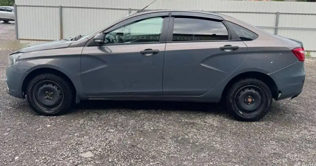 Lada Vesta 2017 года со сцеплением под замену