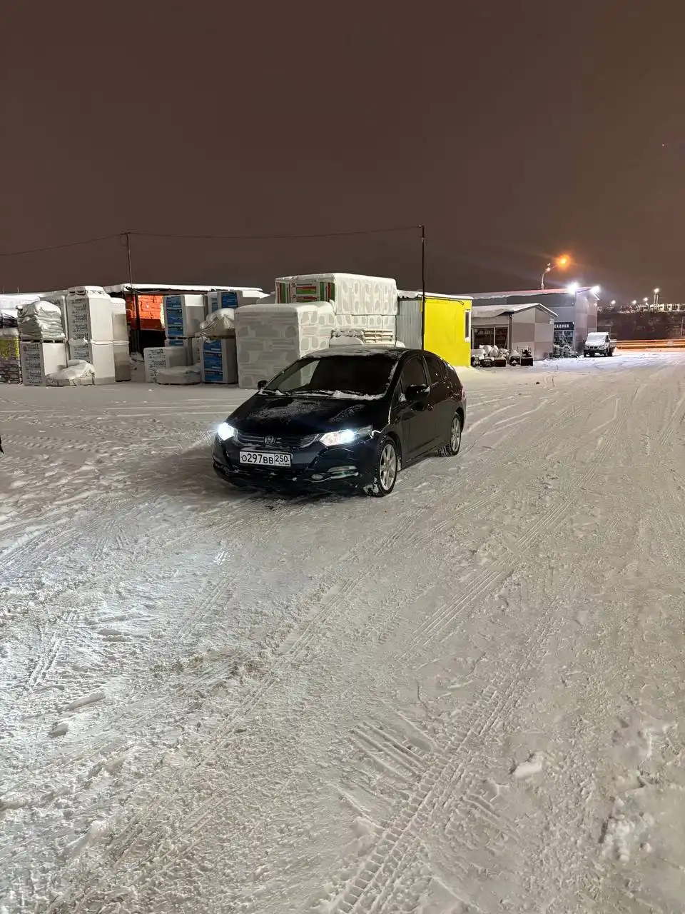 Продам Toyota Prius 2010 года 1.3 гибрид