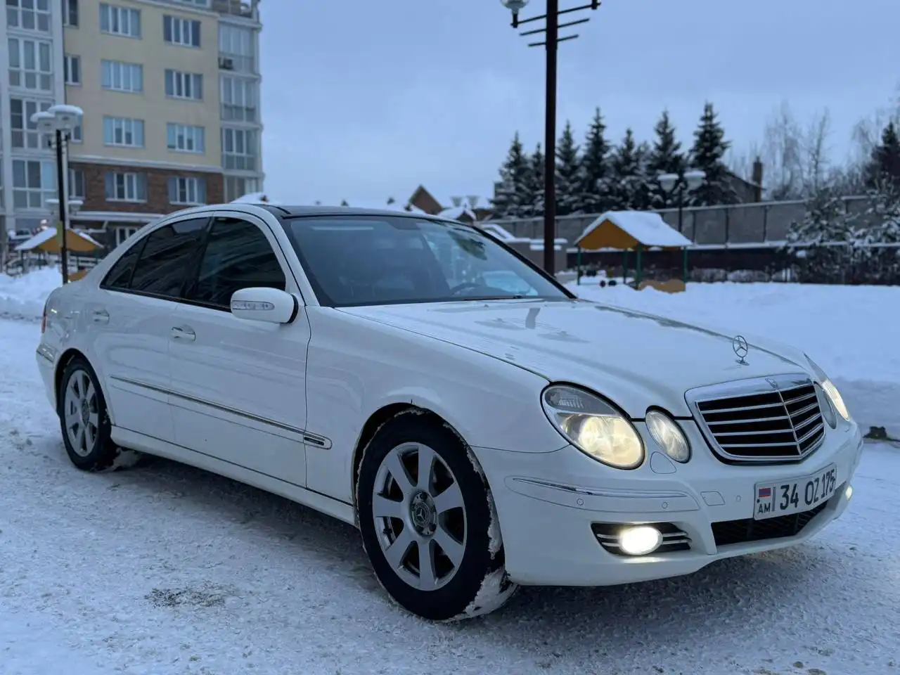 Mercedes-Benz E-320 W211 2004 года выпуска