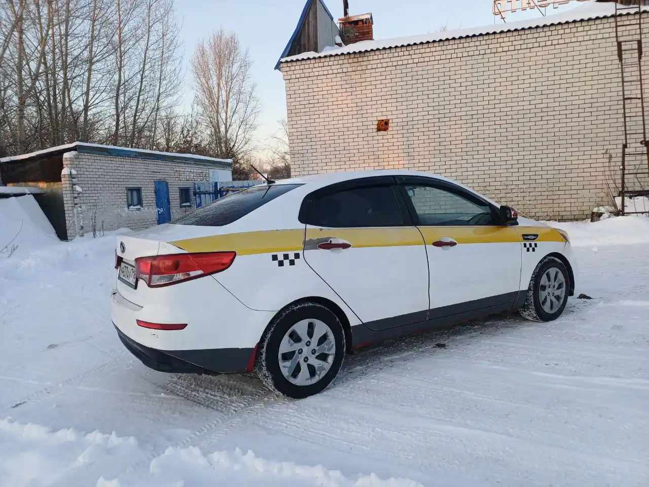 Автомобиль 2016 года 1.4 автомат